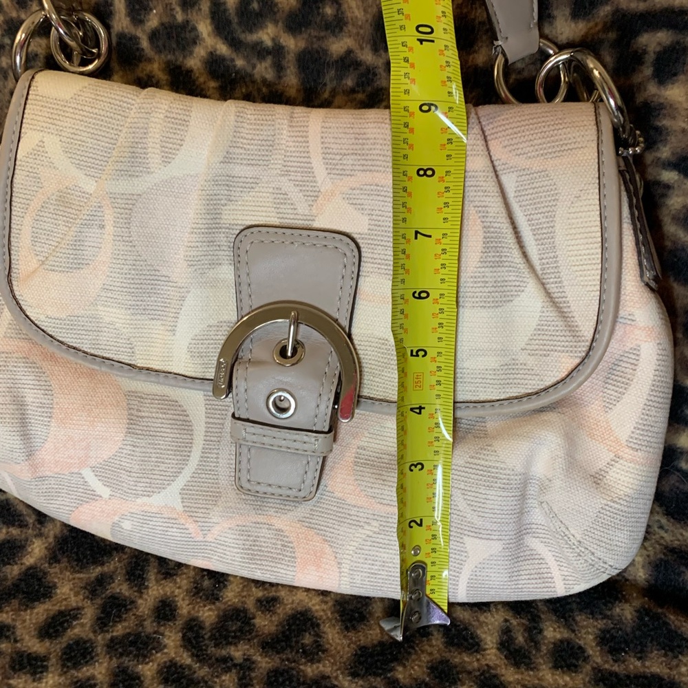 RETIRED COACH ICONIC KISSING Cs SHOULDER HANDBAG - Picture 2 of 14